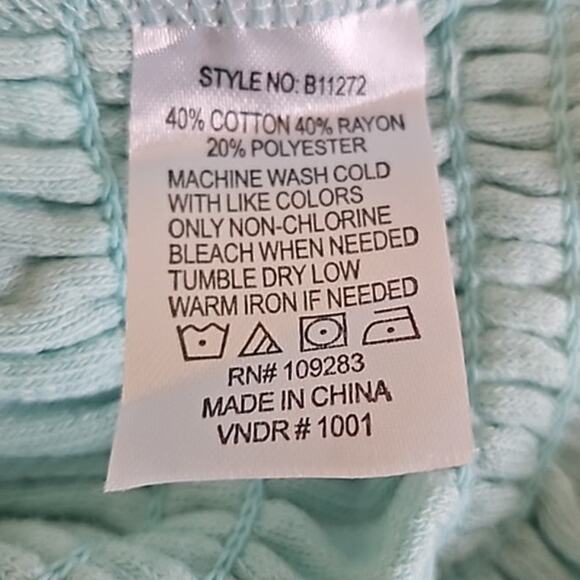 Ocean Drive Smocked Crop Top with Ruffle Hem & Adjustable Straps - Size Small - Picture 6 of 7